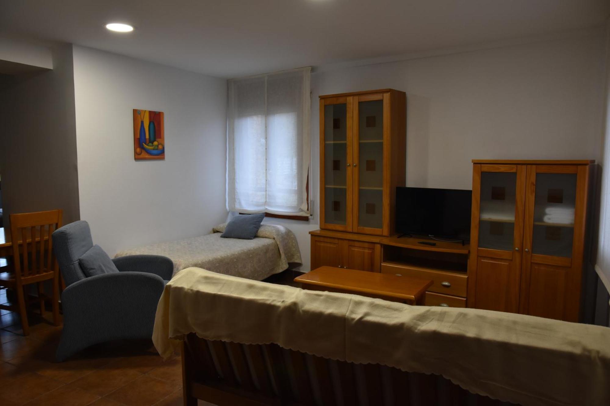 Aparthotel Tres Caminos El Grado Εξωτερικό φωτογραφία