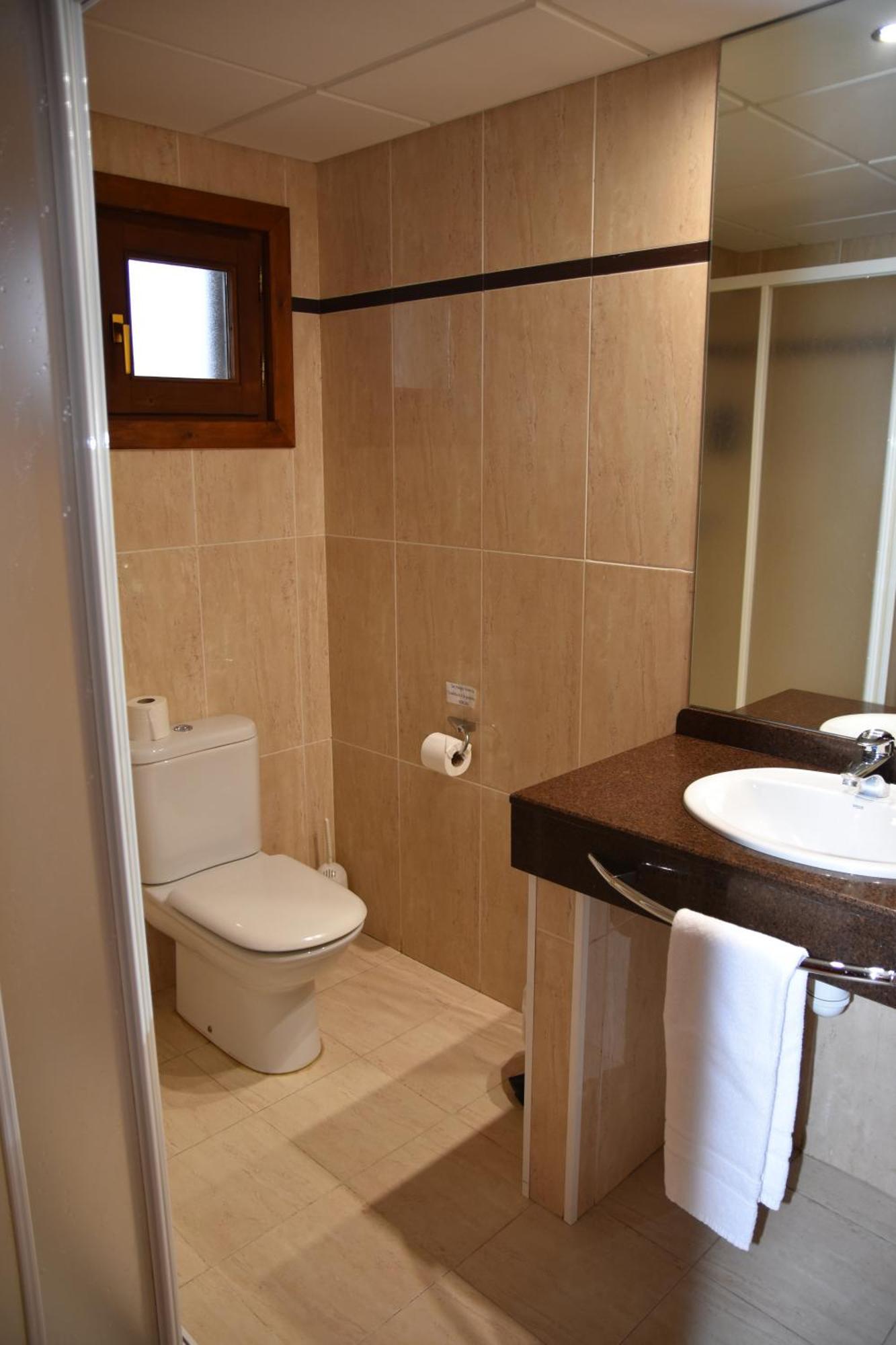 Aparthotel Tres Caminos El Grado Εξωτερικό φωτογραφία