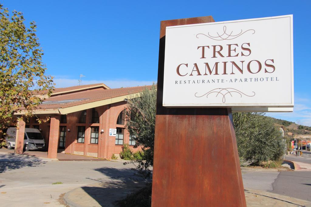 Aparthotel Tres Caminos El Grado Εξωτερικό φωτογραφία