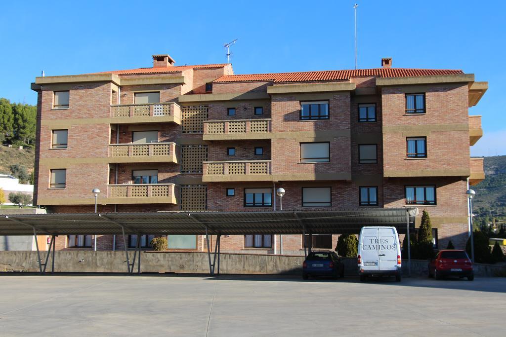 Aparthotel Tres Caminos El Grado Εξωτερικό φωτογραφία